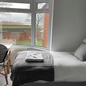 Ouse View Holiday home